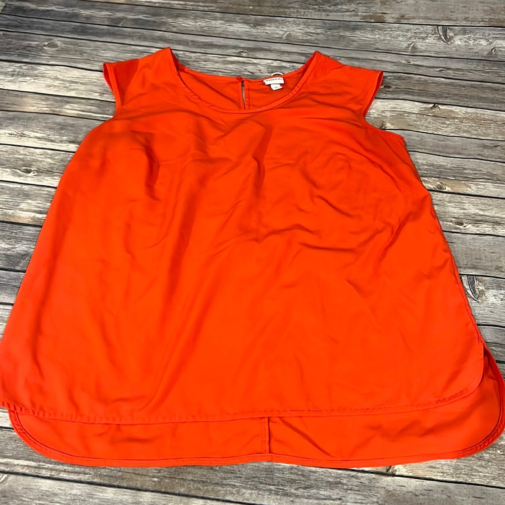 Sleeveless top